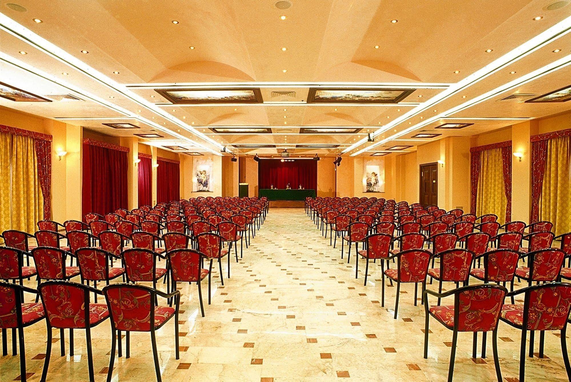 TH Cinisi - Florio Park Hotel Servizi foto